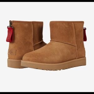 Ugg Classic Mini Logo Zip Sz 8